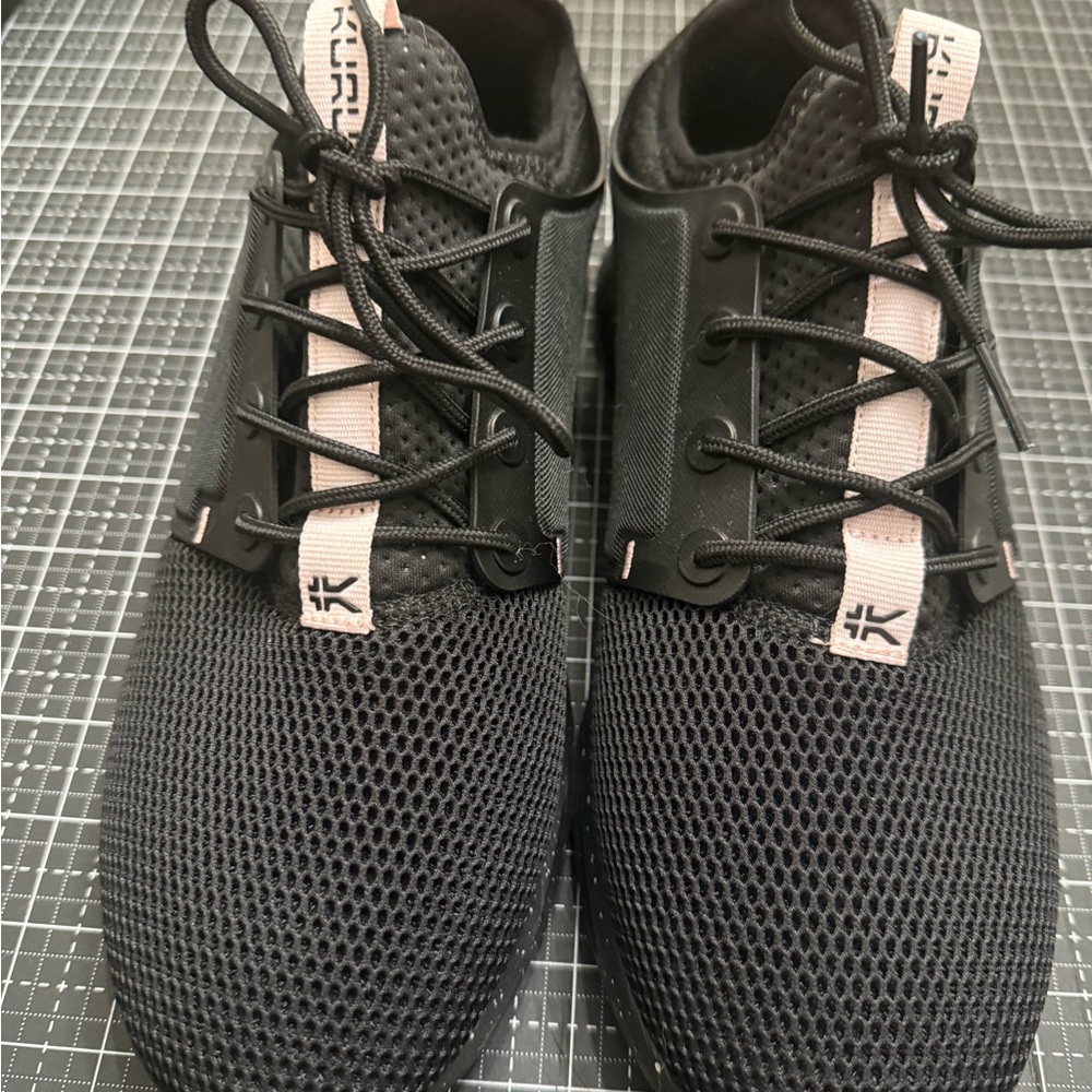 Kuru Black With Pink Trim Athletic Shoes